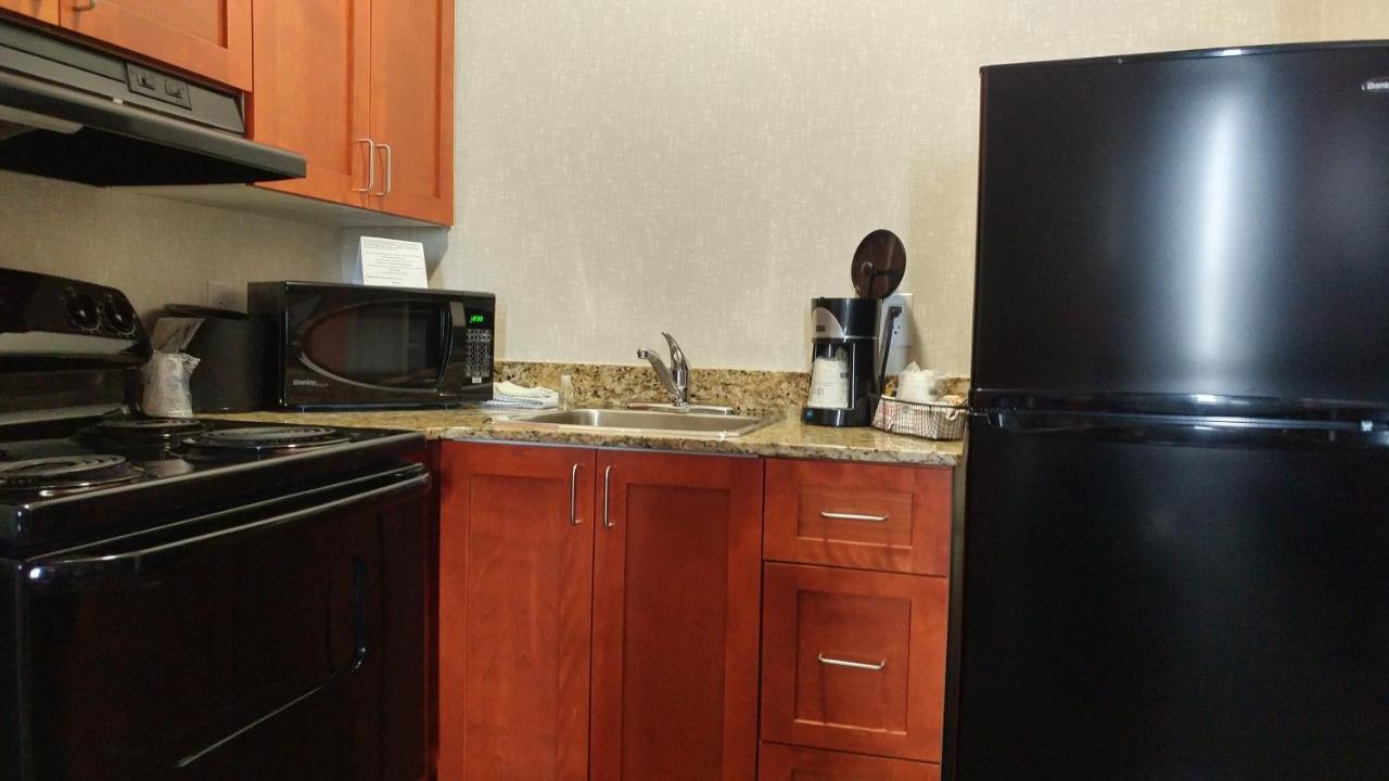 Best Western Plus Rose City Suites Welland Exteriér fotografie