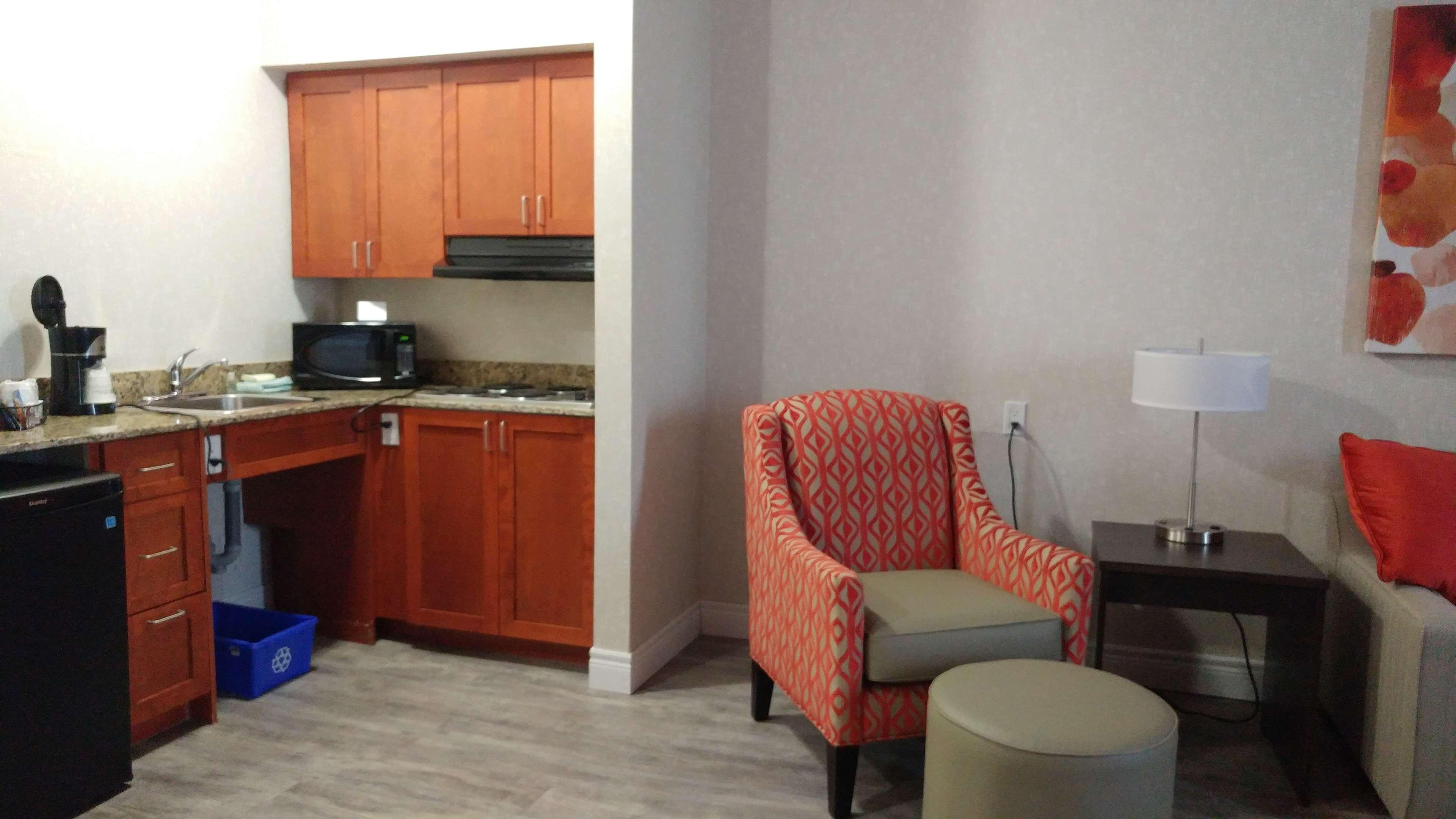 Best Western Plus Rose City Suites Welland Exteriér fotografie