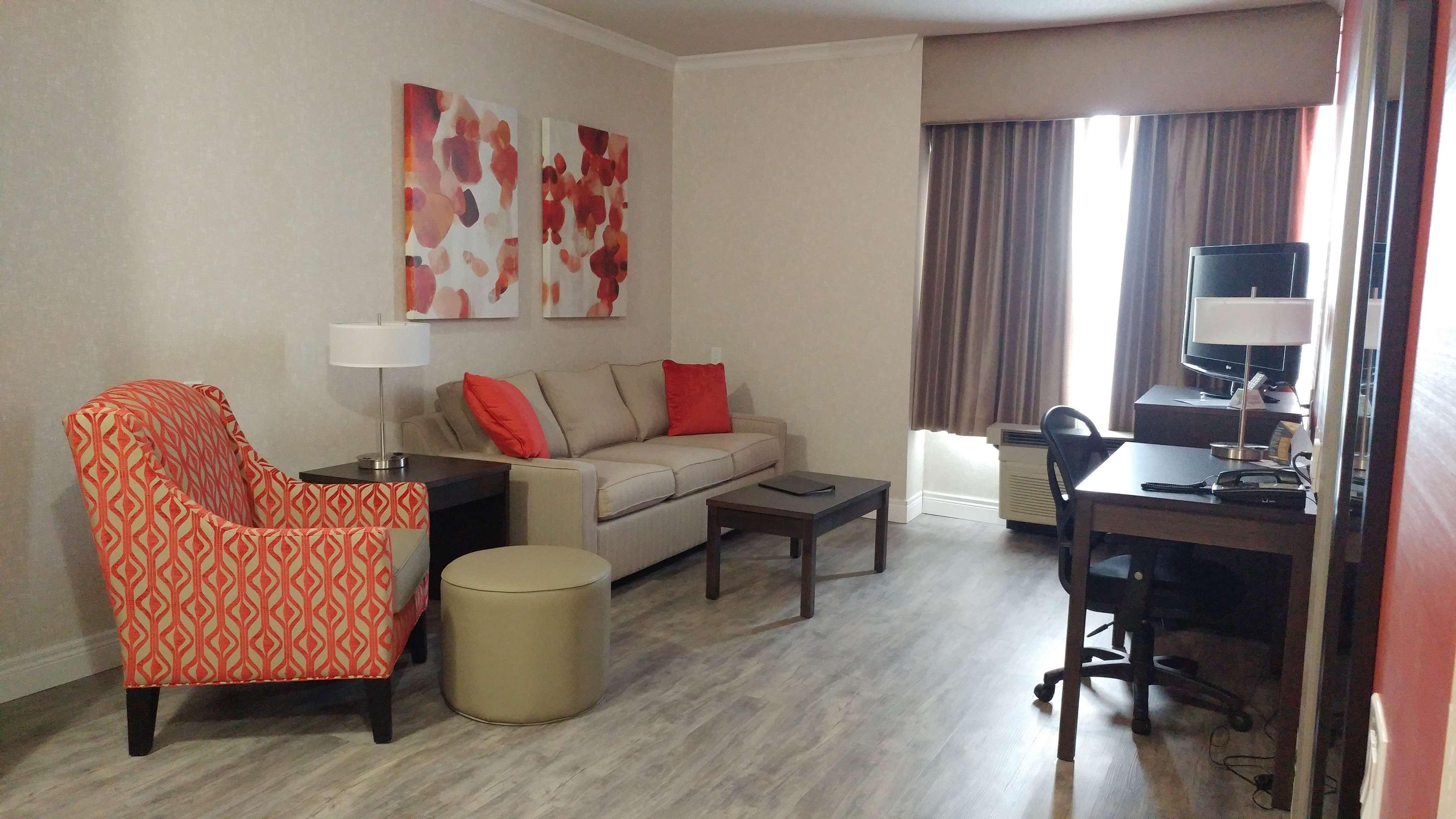 Best Western Plus Rose City Suites Welland Exteriér fotografie