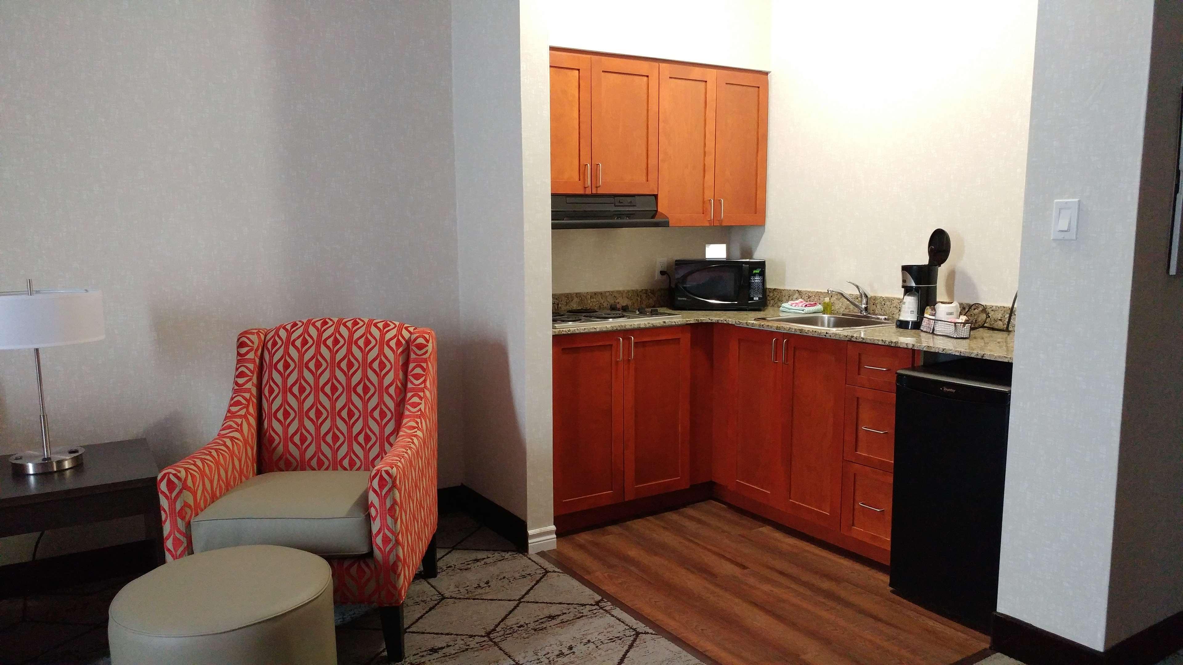 Best Western Plus Rose City Suites Welland Exteriér fotografie