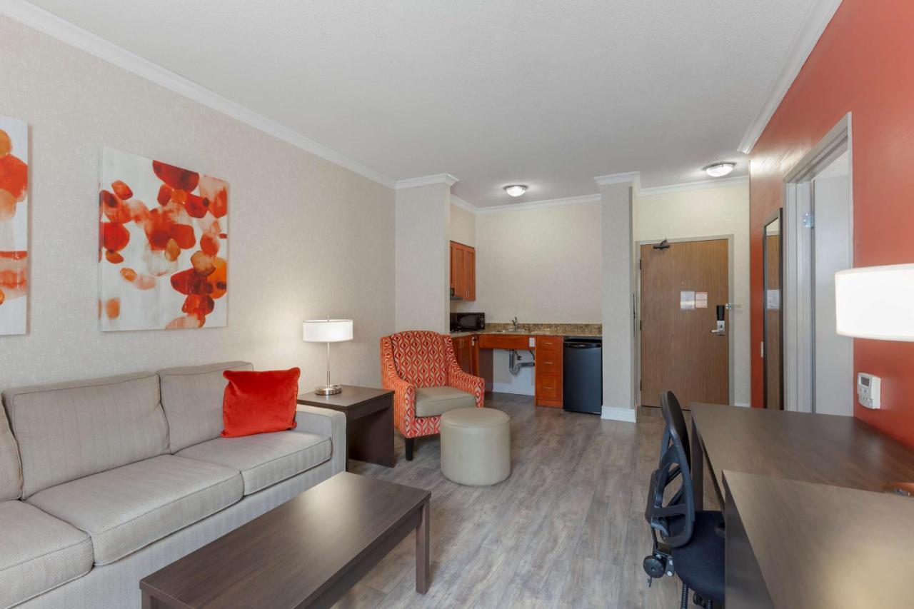 Best Western Plus Rose City Suites Welland Exteriér fotografie