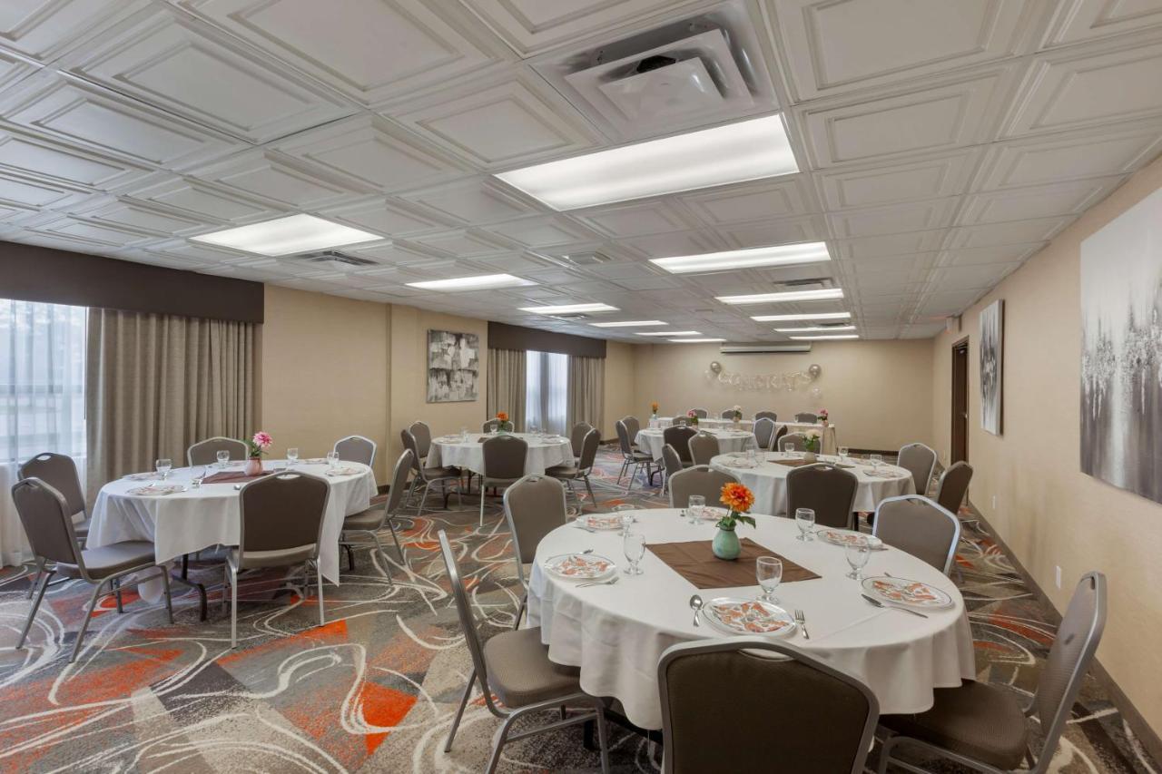 Best Western Plus Rose City Suites Welland Exteriér fotografie