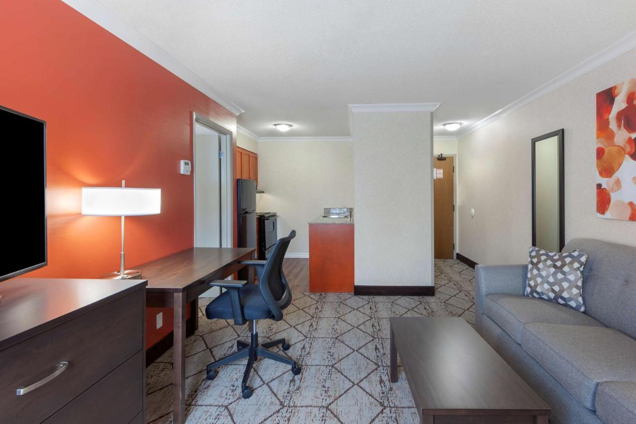 Best Western Plus Rose City Suites Welland Exteriér fotografie