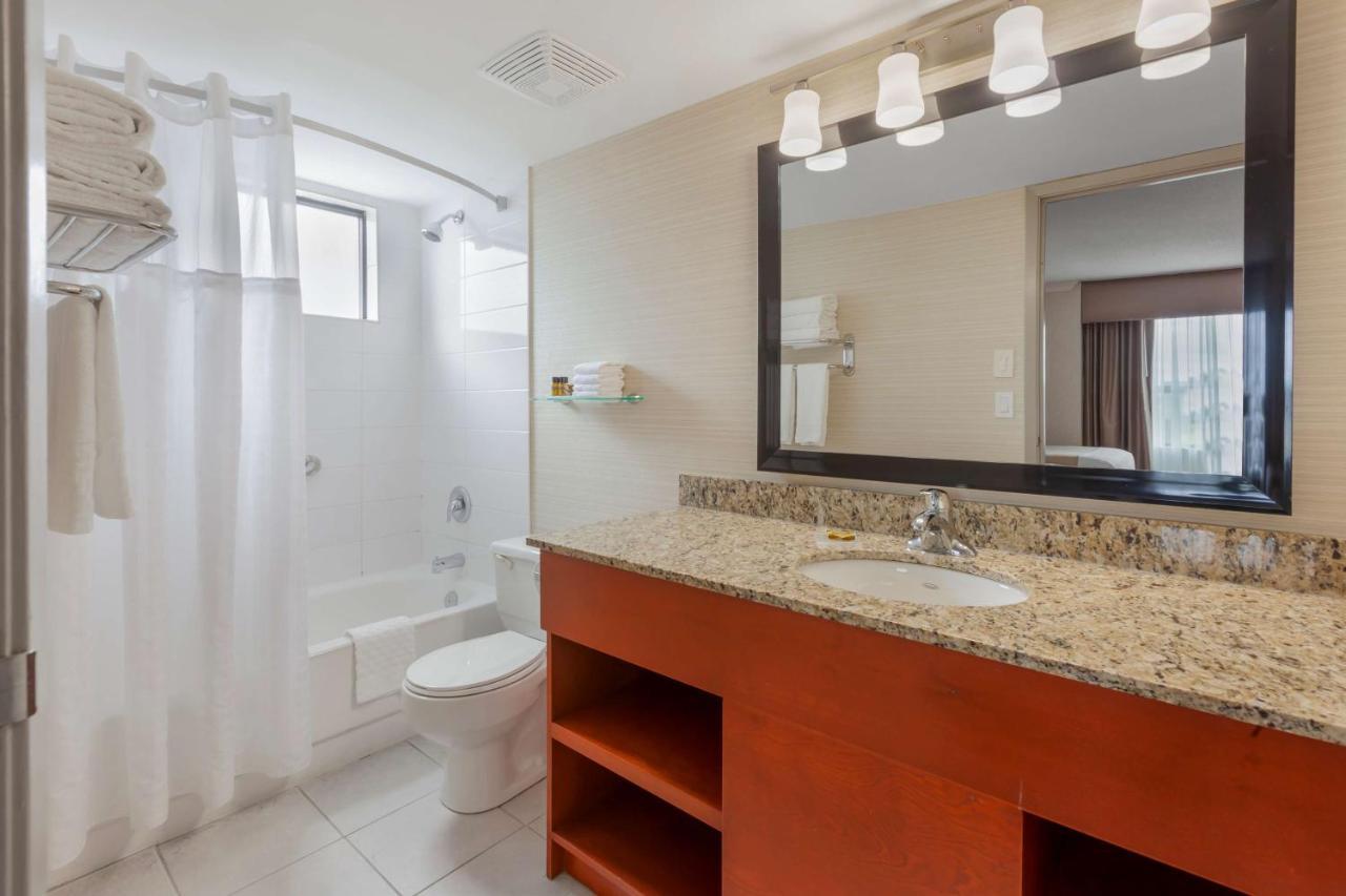 Best Western Plus Rose City Suites Welland Exteriér fotografie