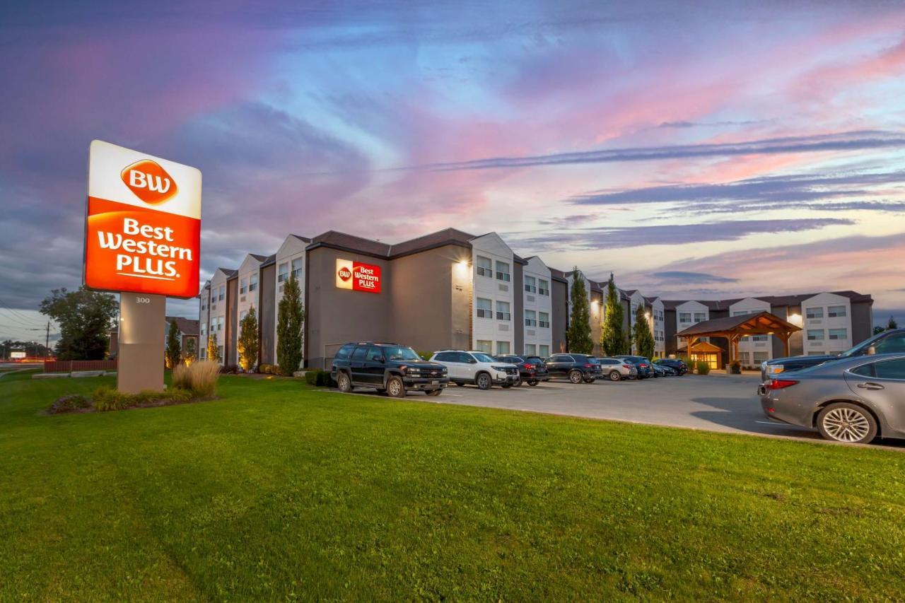 Best Western Plus Rose City Suites Welland Exteriér fotografie
