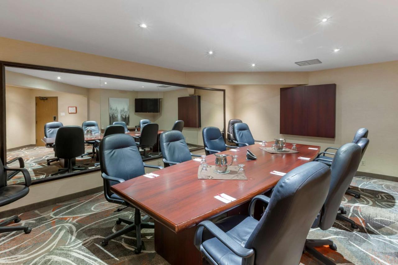 Best Western Plus Rose City Suites Welland Exteriér fotografie