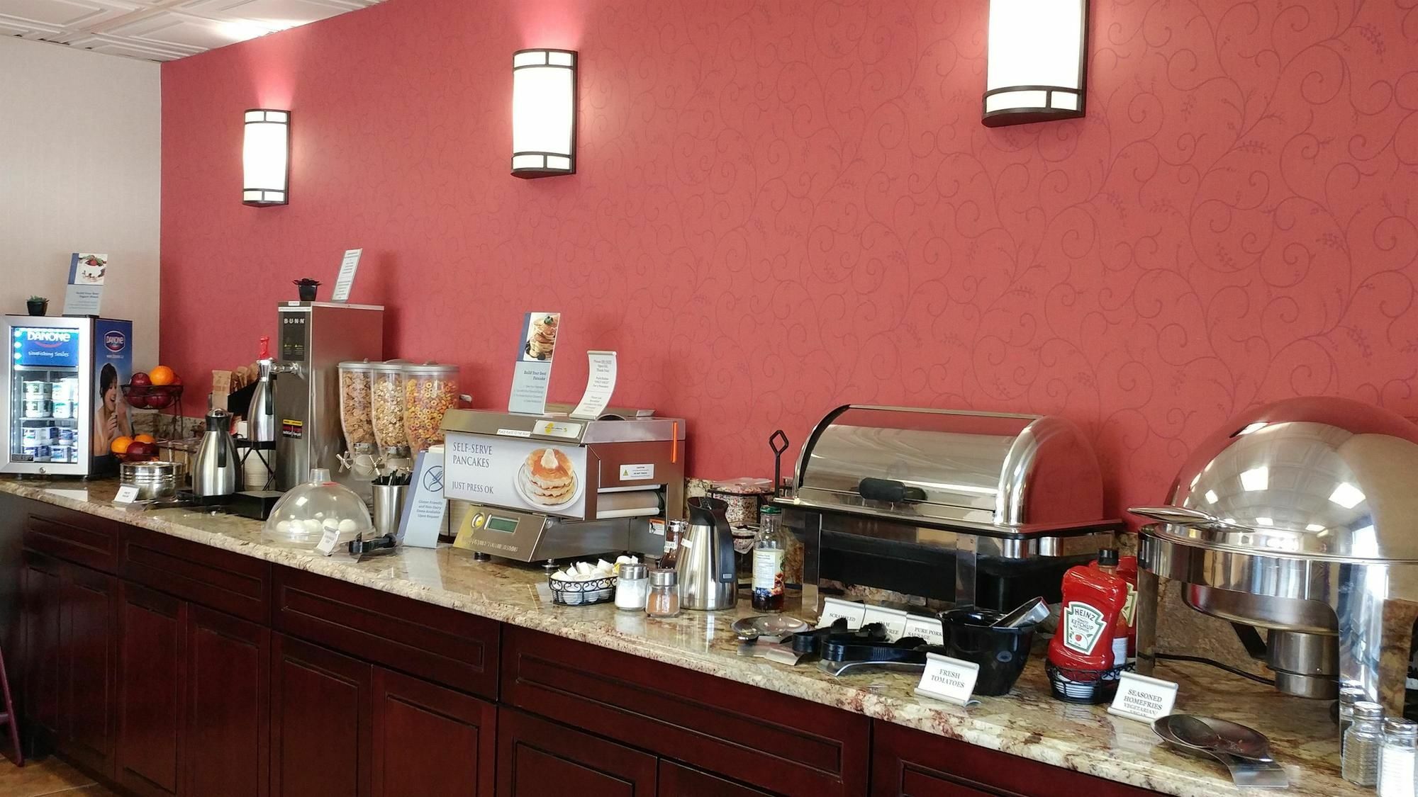 Best Western Plus Rose City Suites Welland Exteriér fotografie